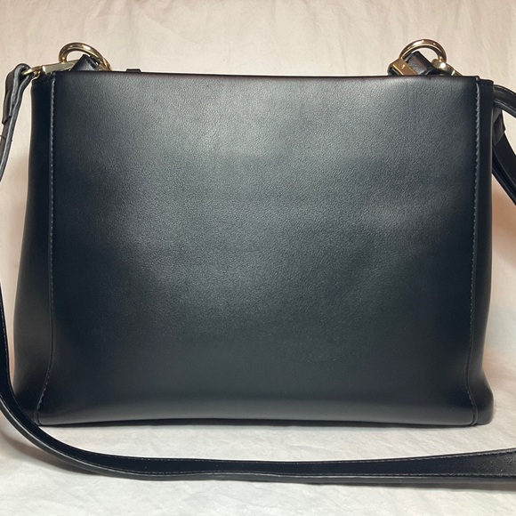 Tommy Hilfiger Crossbody - Picture 2 of 6